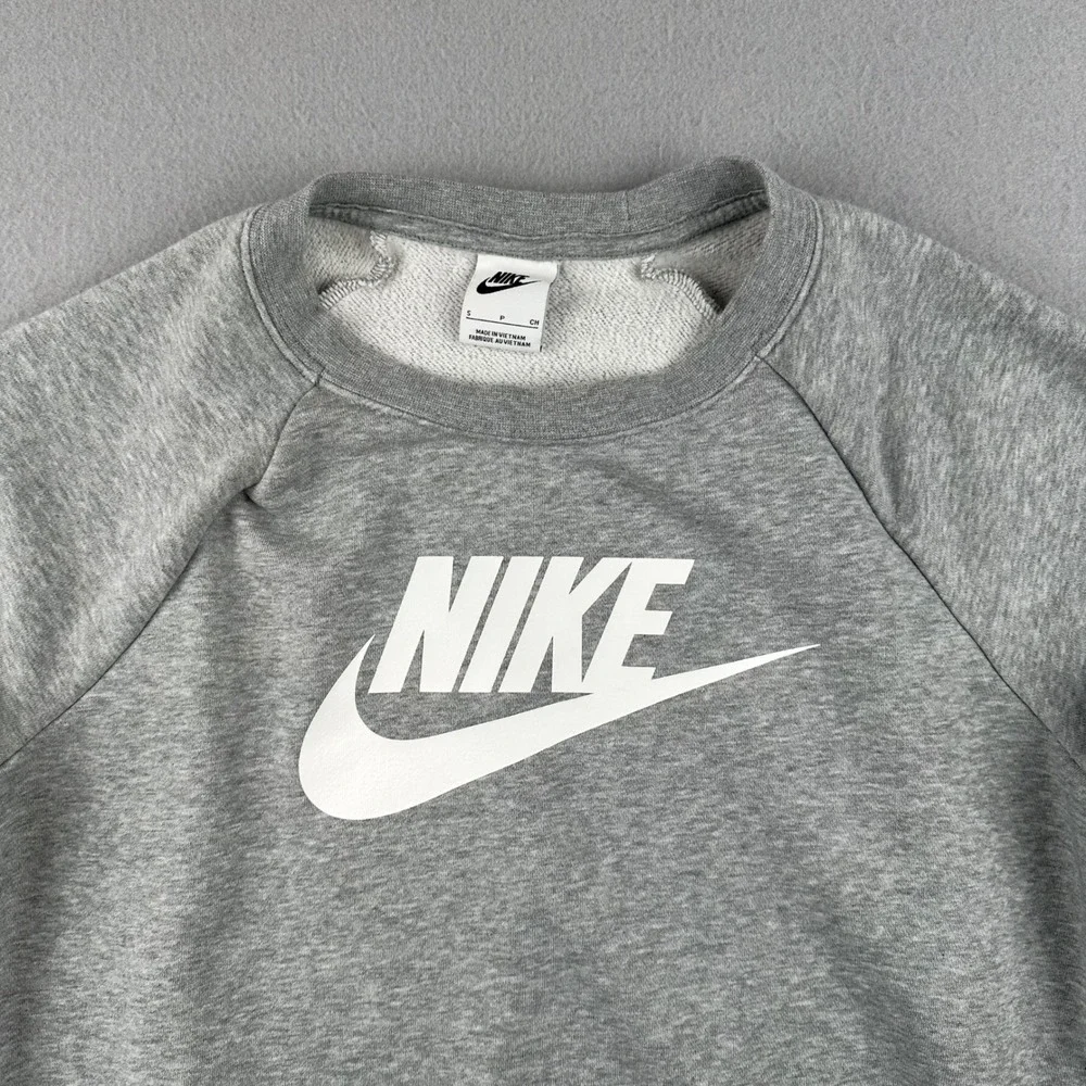 Nike Sportswear Essential Sweatshirt Women Small Gray BV4112-063 Raglan Logo